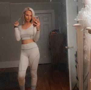 Meet your Posher, Michaela